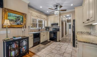 1072 Blessing Rd, Albertville, AL 35951