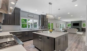 1977 EMERALD GLEN Ct NE, Ada, MI 49301