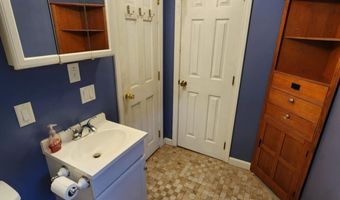 1082 W River Rd, Brattleboro, VT 05301