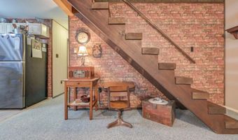 106 Burnshaw Ln, Albrightsville, PA 18210