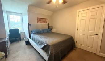 827 Plantation Dr, Adel, GA 31620