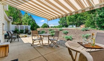 2800 Hartford Ln, Akron, OH 44312