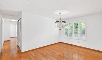14775 NW OAKHILLS Dr, Beaverton, OR 97006