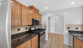 4906 UPLAND Dr, Alexandria, VA 22310