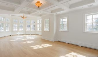 67 Robin Ln, Alpine, NJ 07620