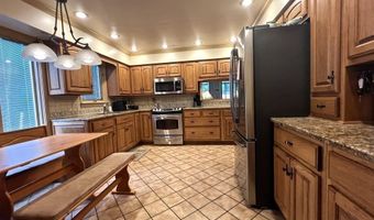 408 Duryea Dr, Auburn, IN 46706