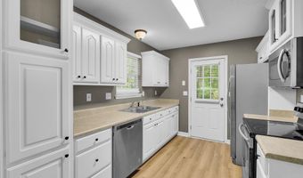 693 Cotton Branch Dr, Boiling Springs, SC 29316