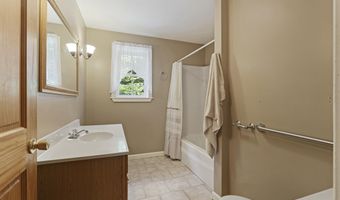 96 Taylor Woods Rd, Belgrade, ME 04917