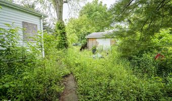 2213 Noble St, Anderson, IN 46016