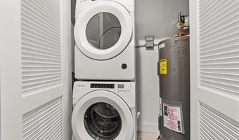 425 AVENUE C 504, Bayonne, NJ 07002