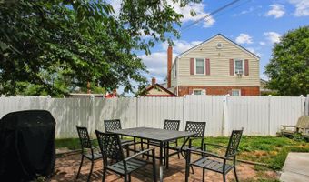 5812 N KINGS Hwy, Alexandria, VA 22303