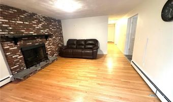 8 Ashby St, Johnston, RI 02919