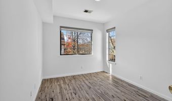 6017- F CURTIER Dr F, Alexandria, VA 22310