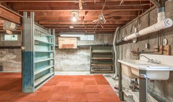 88 Rosemary Ln, Bristol, CT 06010