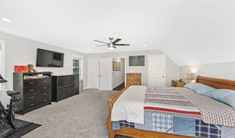 48 Old Elm St, Billerica, MA 01862