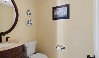 5512 DUNSMORE Rd, Alexandria, VA 22315