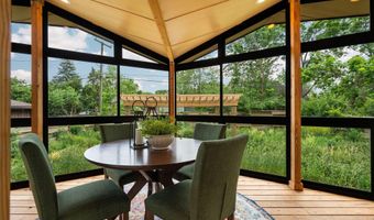 2050 Camelot Rd, Ann Arbor, MI 48104