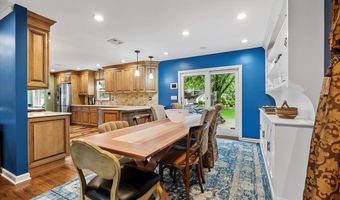 50 Towne St, Amityville, NY 11701