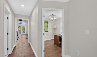 6203 MARBELLA Blvd, Apollo Beach, FL 33572