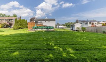 14 Hotchkiss Dr, Bristol, CT 06010