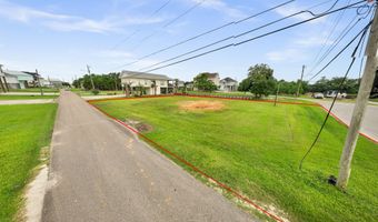 101 Edith Dr, Bay St. Louis, MS 39520