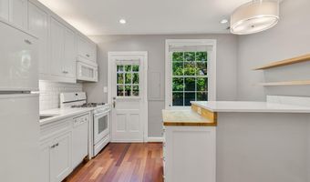 2700 16TH St S 675, Arlington, VA 22204