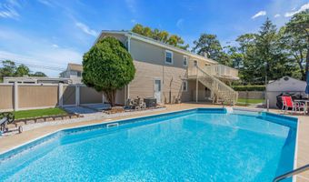 19 Spruce St, Beachwood, NJ 08722