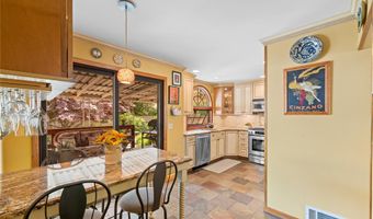 38 Hillvale Rd, Albertson, NY 11507