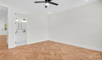 904 E 33rd St, Savannah, GA 31401