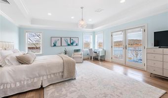 1040 Buttonwoods Ave, Warwick, RI 02886