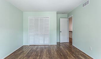 1040 Greenhills Dr, Ann Arbor, MI 48105