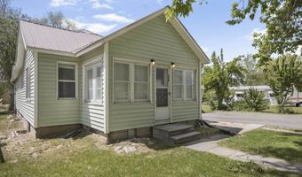326 Arthur St, American Falls, ID 83211