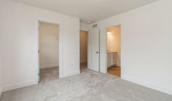 143 10th Ave NE, Altoona, IA 50009