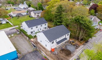 14 Hayes St 1, Acushnet, MA 02743
