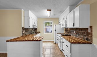 15300 Lansing Dr, Biloxi, MS 39532