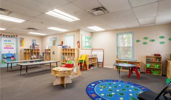 1326 Plainfield St, Cranston, RI 02920