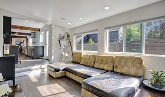 2121 Belmont Dr, Anchorage, AK 99517