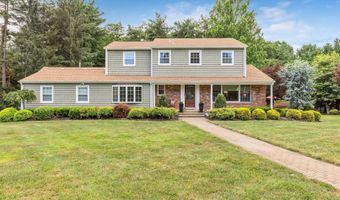 44 Devonshire Ct, Middletown, NJ 07748