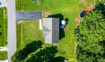 145 Pine St, Appomattox, VA 24522