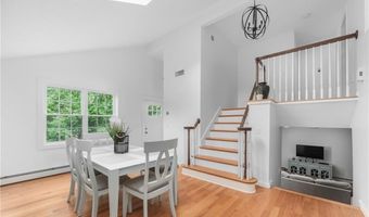 22 Hull St, Jamestown, RI 02835