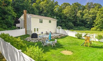 8 Pond Dr, Alloway, NJ 07422
