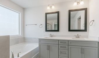 108 Lemongrass Ln, Bermuda Run, NC 27006