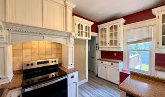 939 S 4th St, Albion, NE 68620