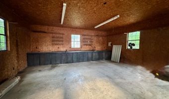 509 Honeysuckle Ln, Albertville, AL 35950