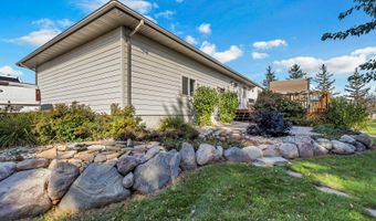 38397 Richmond Heights Dr, Aberdeen, SD 57401