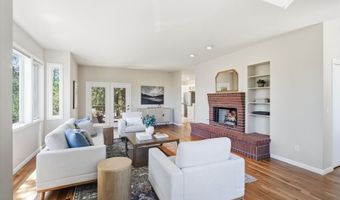 215 Piedmont Dr, Ashland, OR 97520