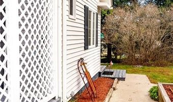 22 Colerick Ave, North Smithfield, RI 02896