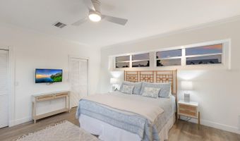 212 OAK Ave, Anna Maria, FL 34216