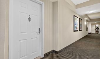 19501 W Country Club Dr 605, Aventura, FL 33180