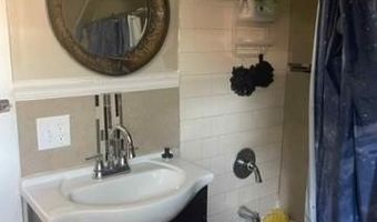 761 Dyer Ave, Cranston, RI 02920